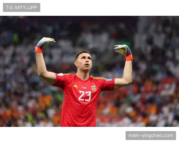 阿根廷埃米利亚诺马丁内斯无可撼动 鲁利贝尼特斯待命